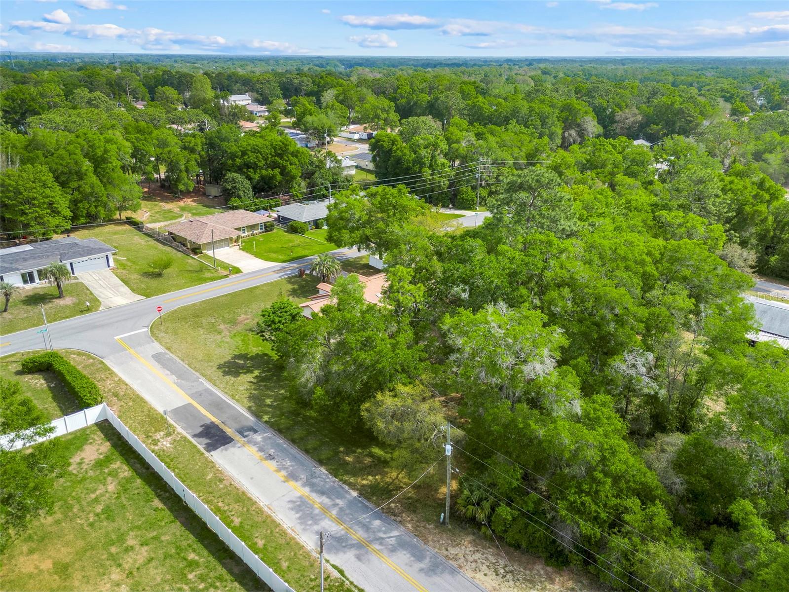 Image 31 of 37 For 615 E Inverness Blvd