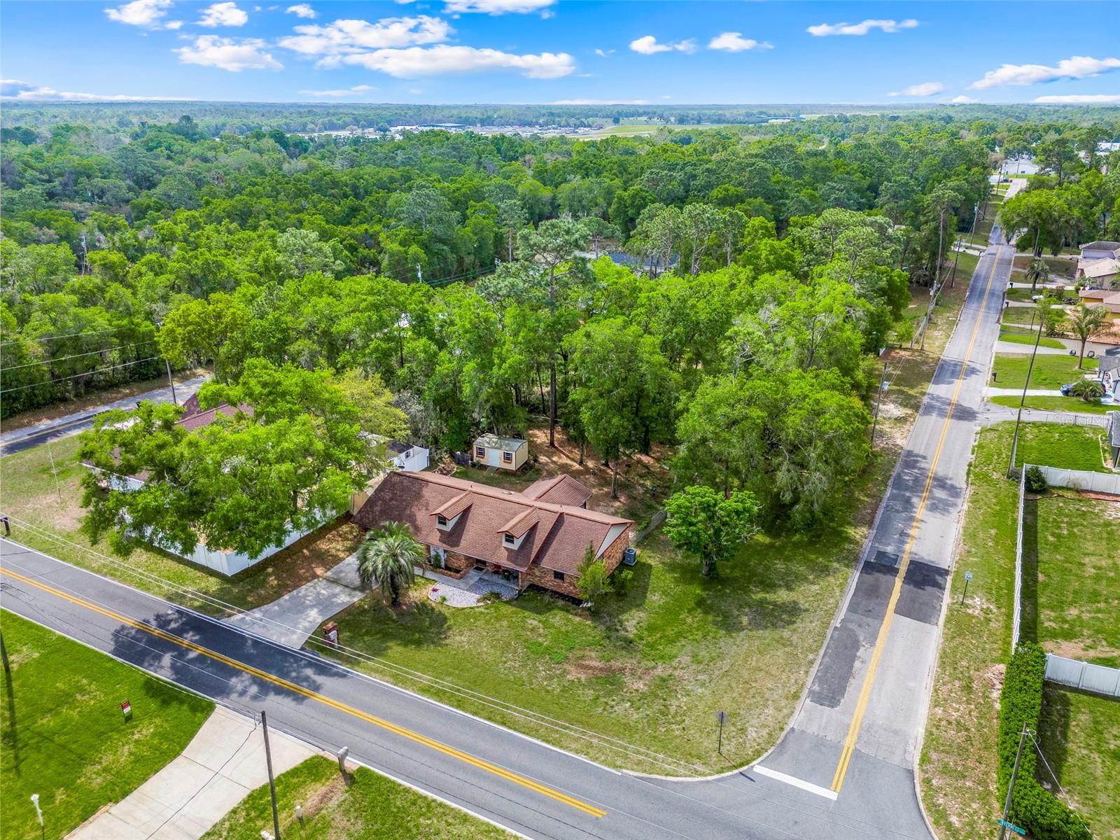 Image 34 of 37 For 615 E Inverness Blvd