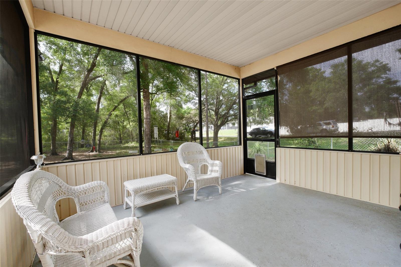 Image 36 of 37 For 615 E Inverness Blvd