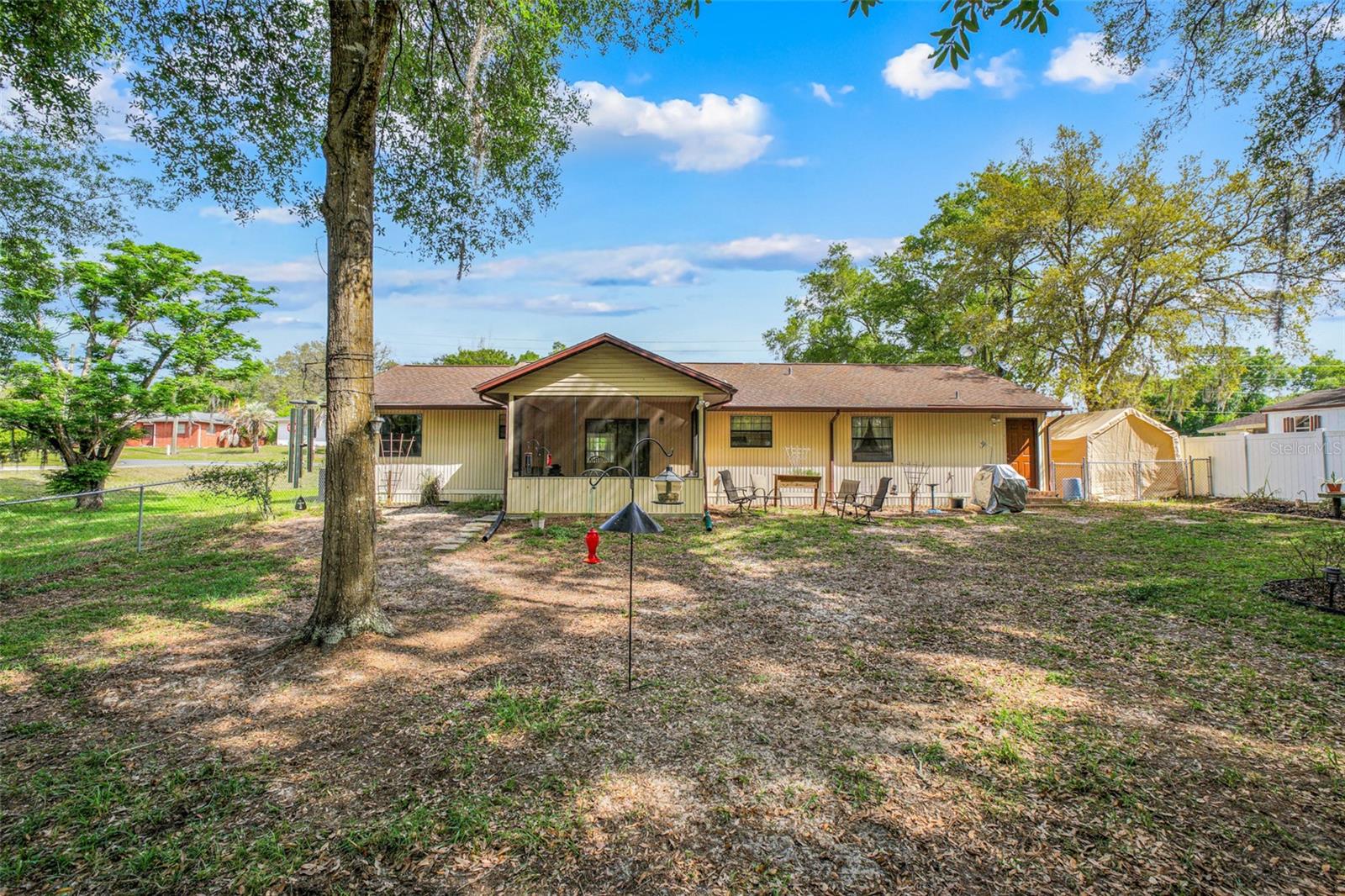 Image 5 of 37 For 615 E Inverness Blvd