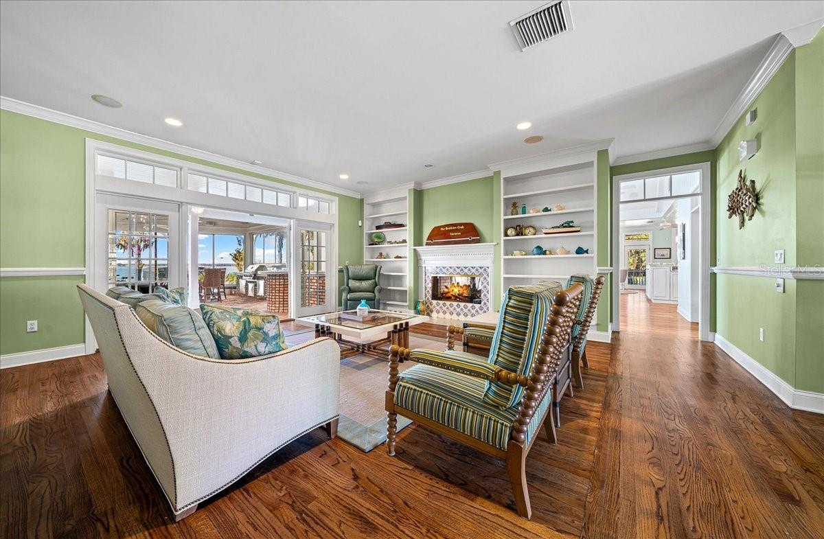 Image 17 of 93 For 1200 Peninsula Drive