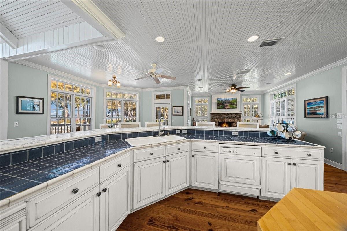 Image 39 of 93 For 1200 Peninsula Drive