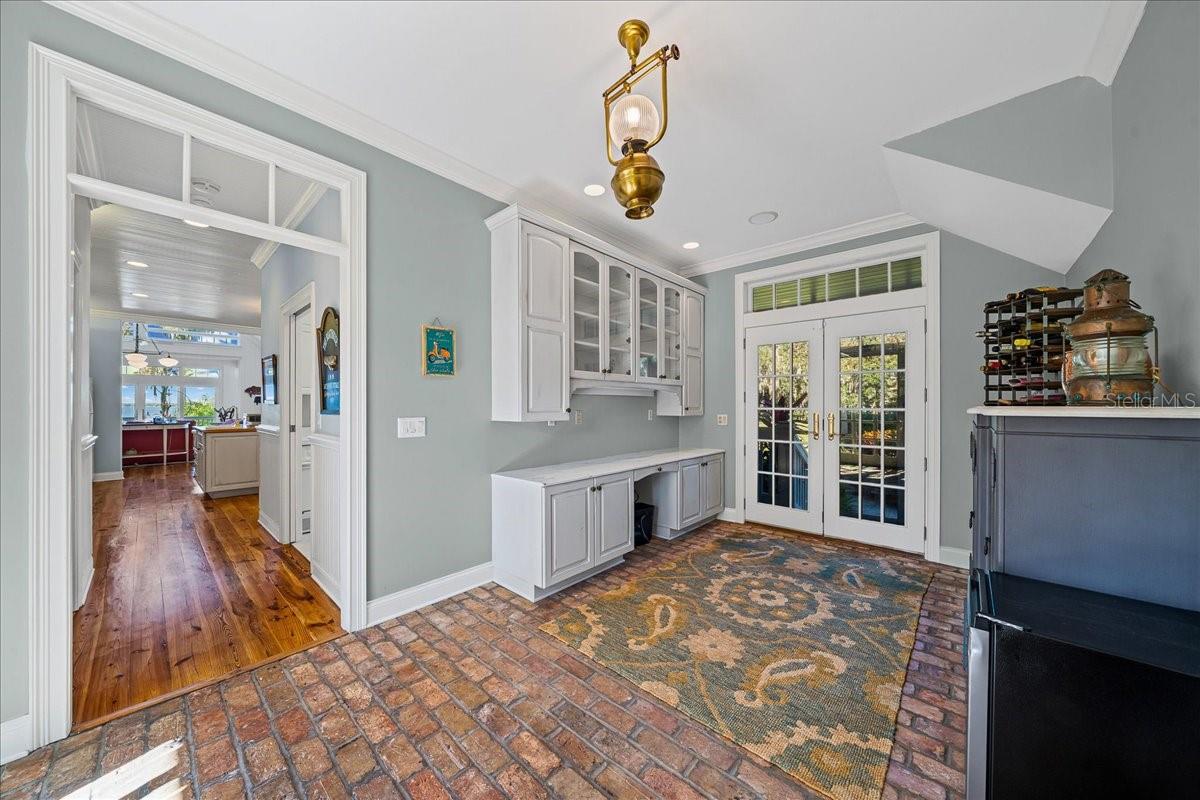 Image 46 of 93 For 1200 Peninsula Drive