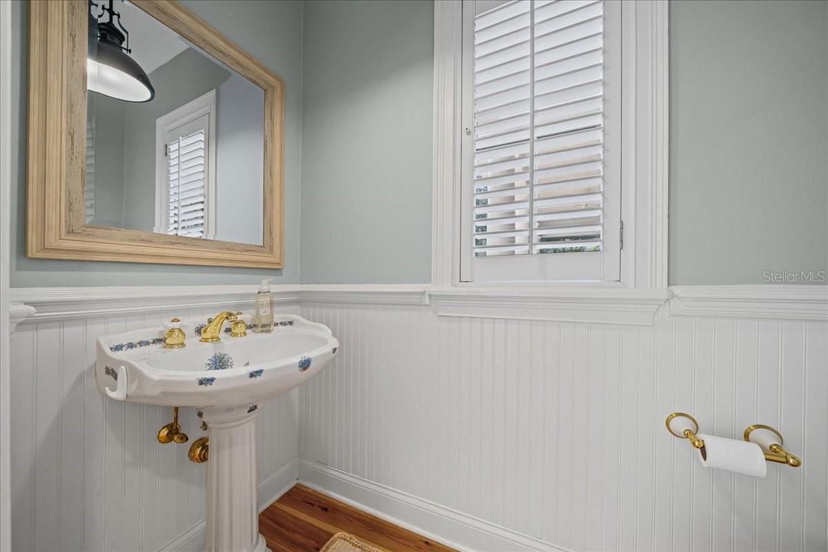 Image 47 of 93 For 1200 Peninsula Drive