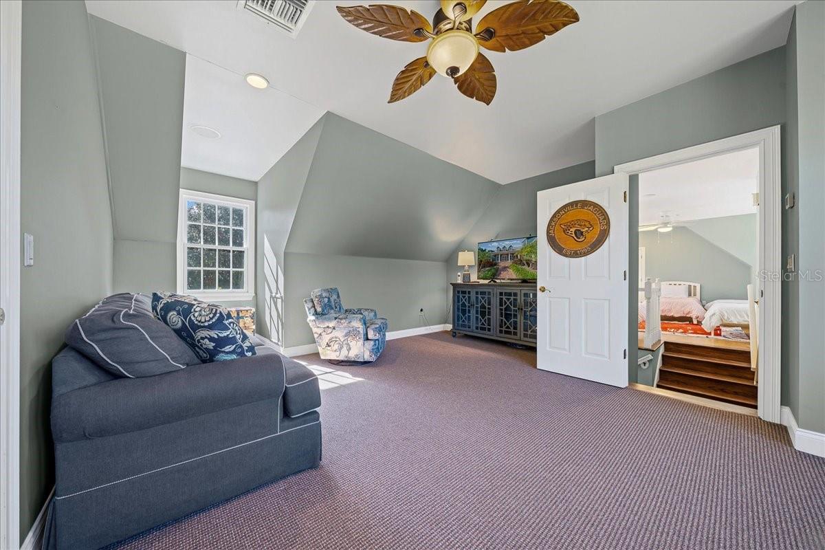 Image 50 of 93 For 1200 Peninsula Drive