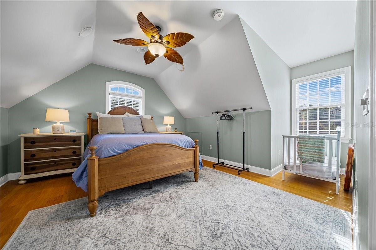 Image 51 of 93 For 1200 Peninsula Drive