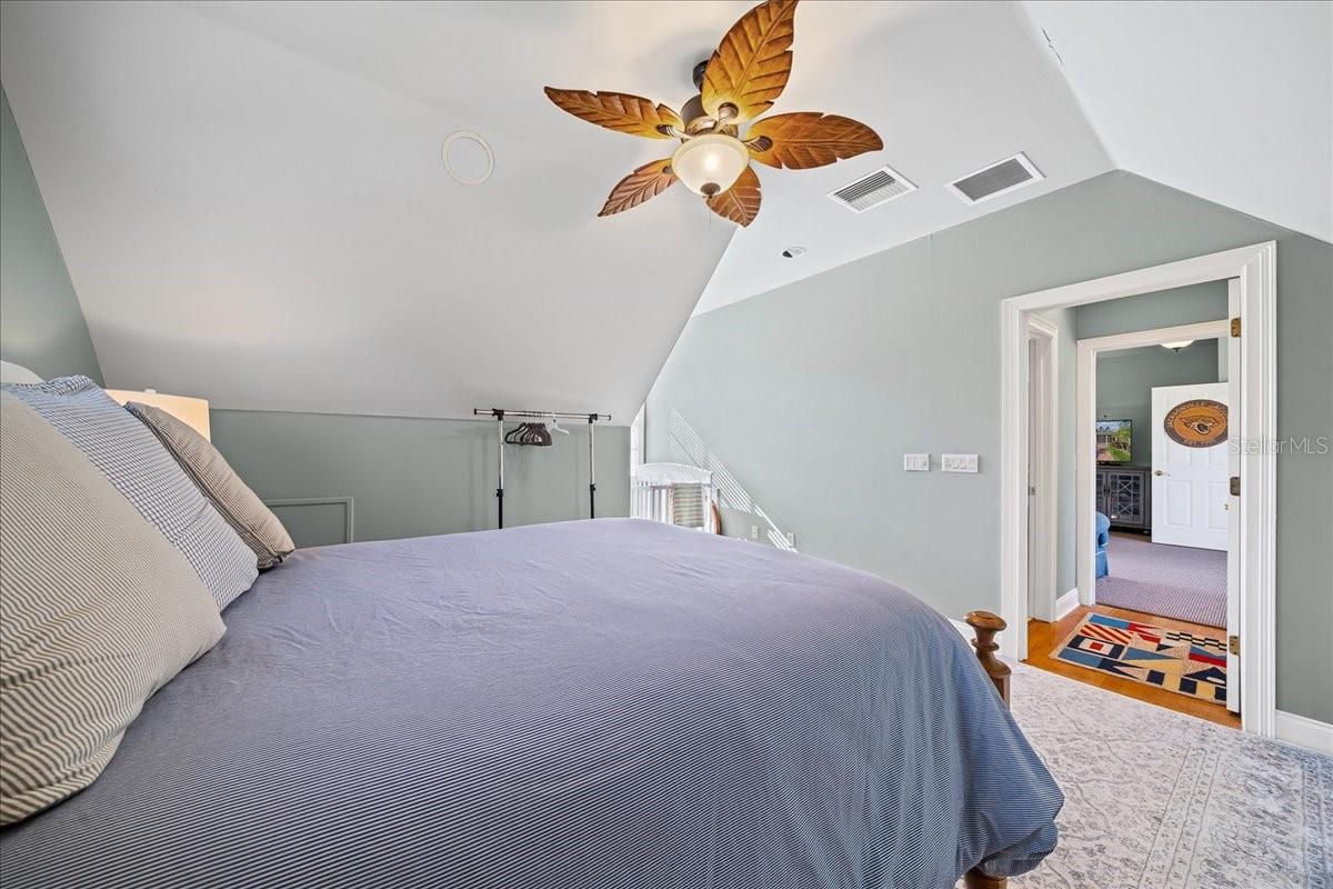 Image 52 of 93 For 1200 Peninsula Drive