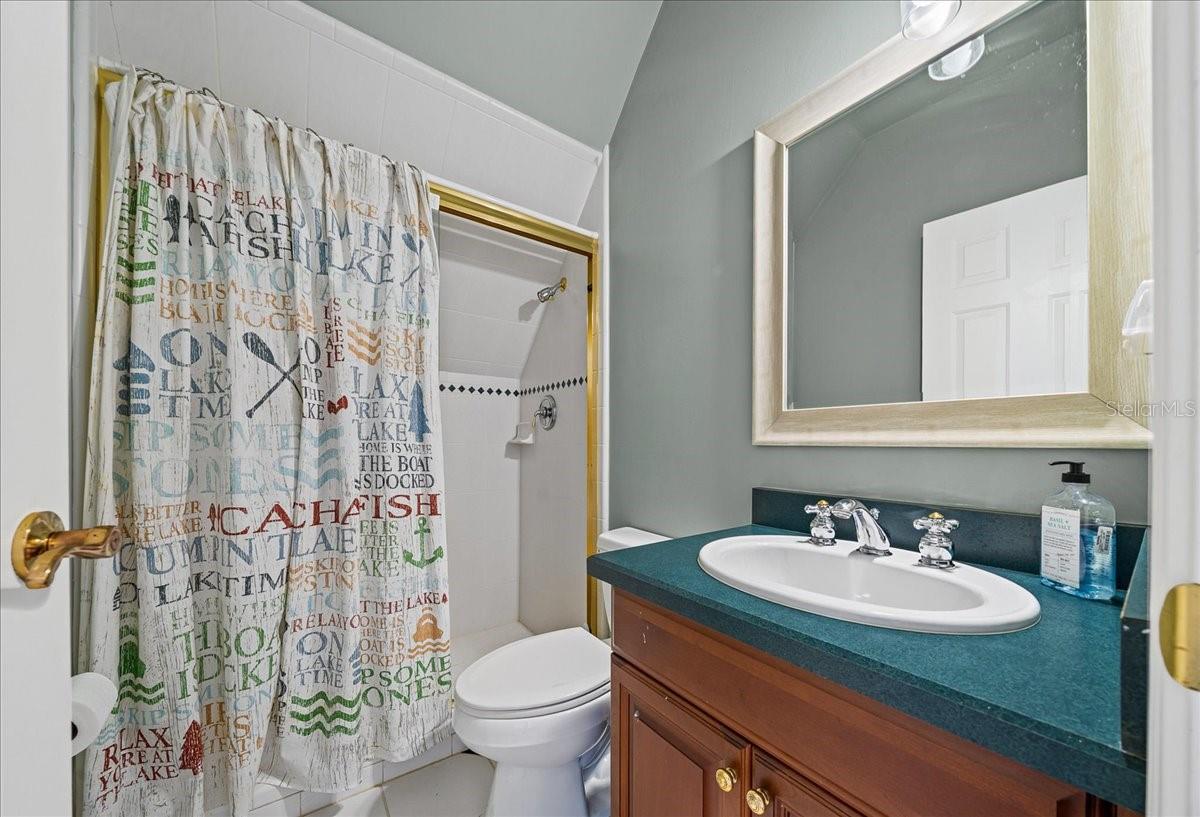 Image 53 of 93 For 1200 Peninsula Drive