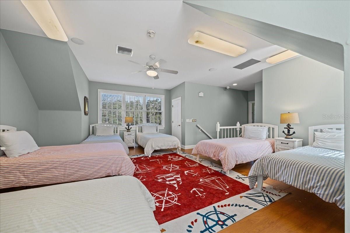 Image 55 of 93 For 1200 Peninsula Drive