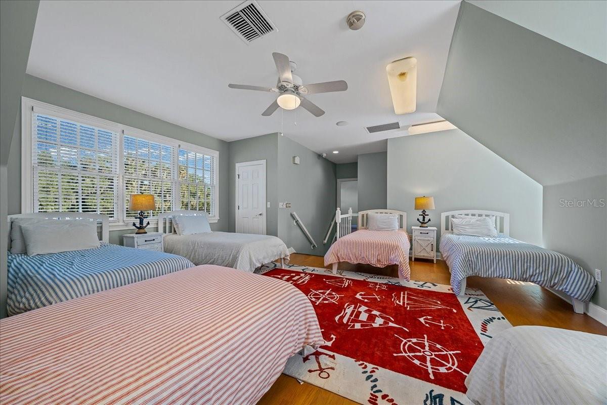 Image 56 of 93 For 1200 Peninsula Drive