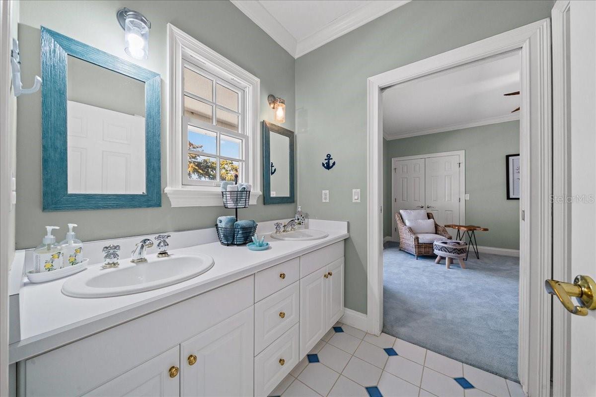 Image 77 of 93 For 1200 Peninsula Drive