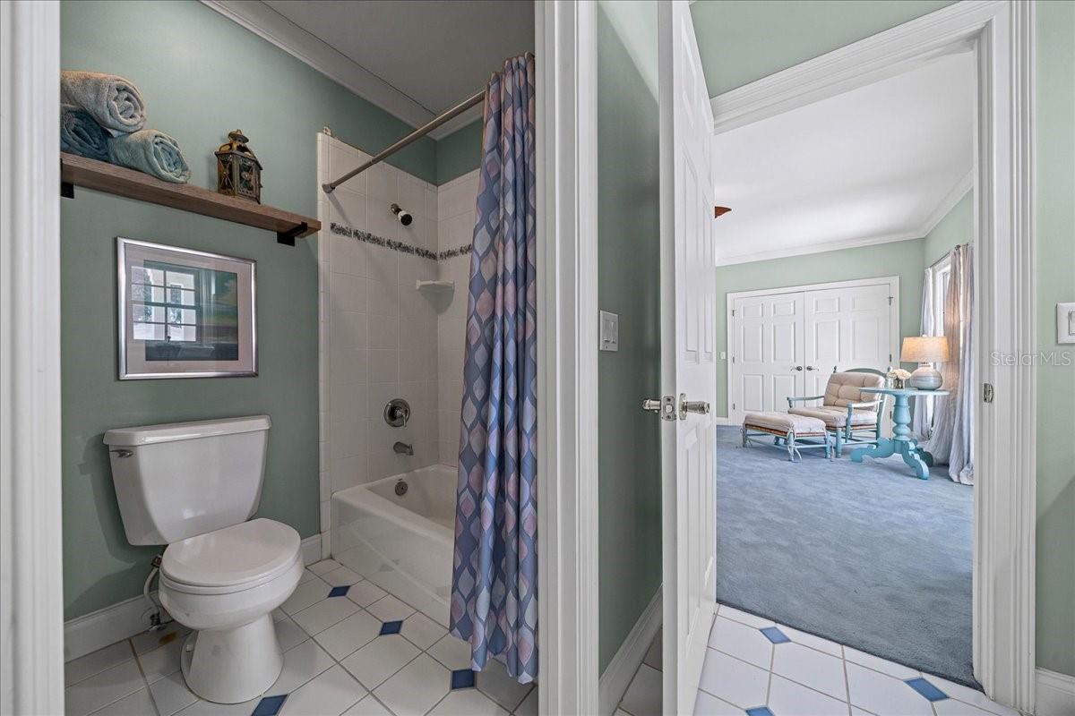 Image 78 of 93 For 1200 Peninsula Drive