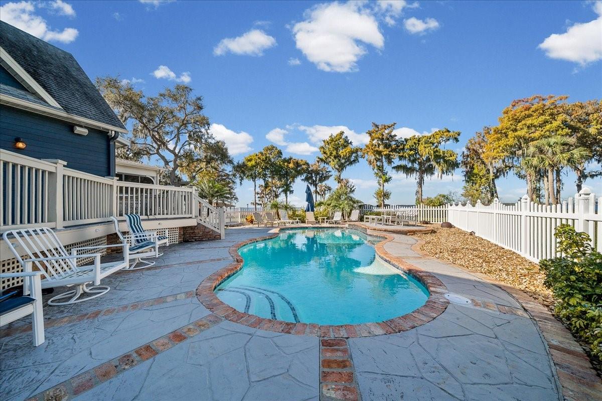 Image 87 of 93 For 1200 Peninsula Drive