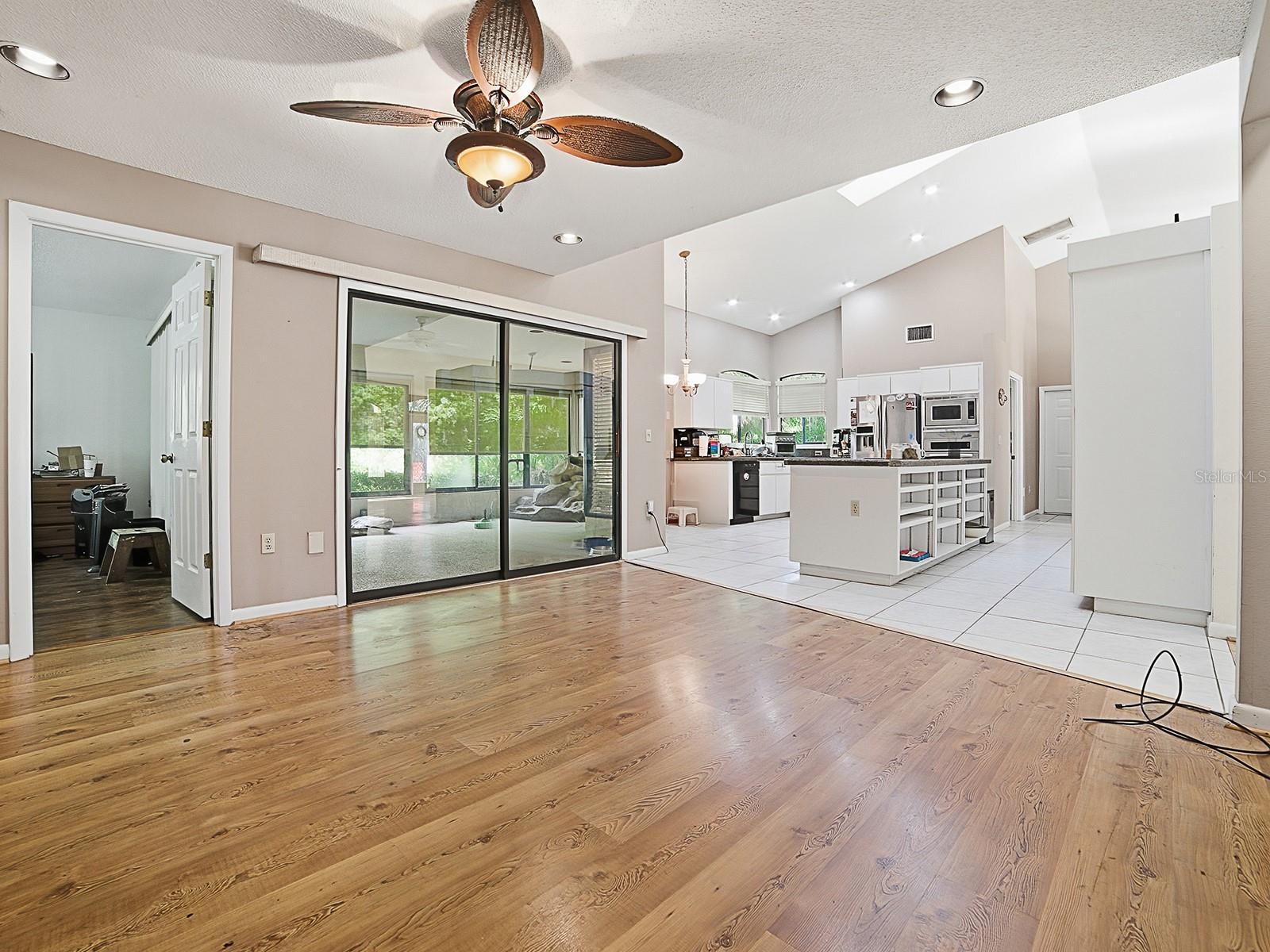 Image 13 of 30 For 104 Peppertree Court