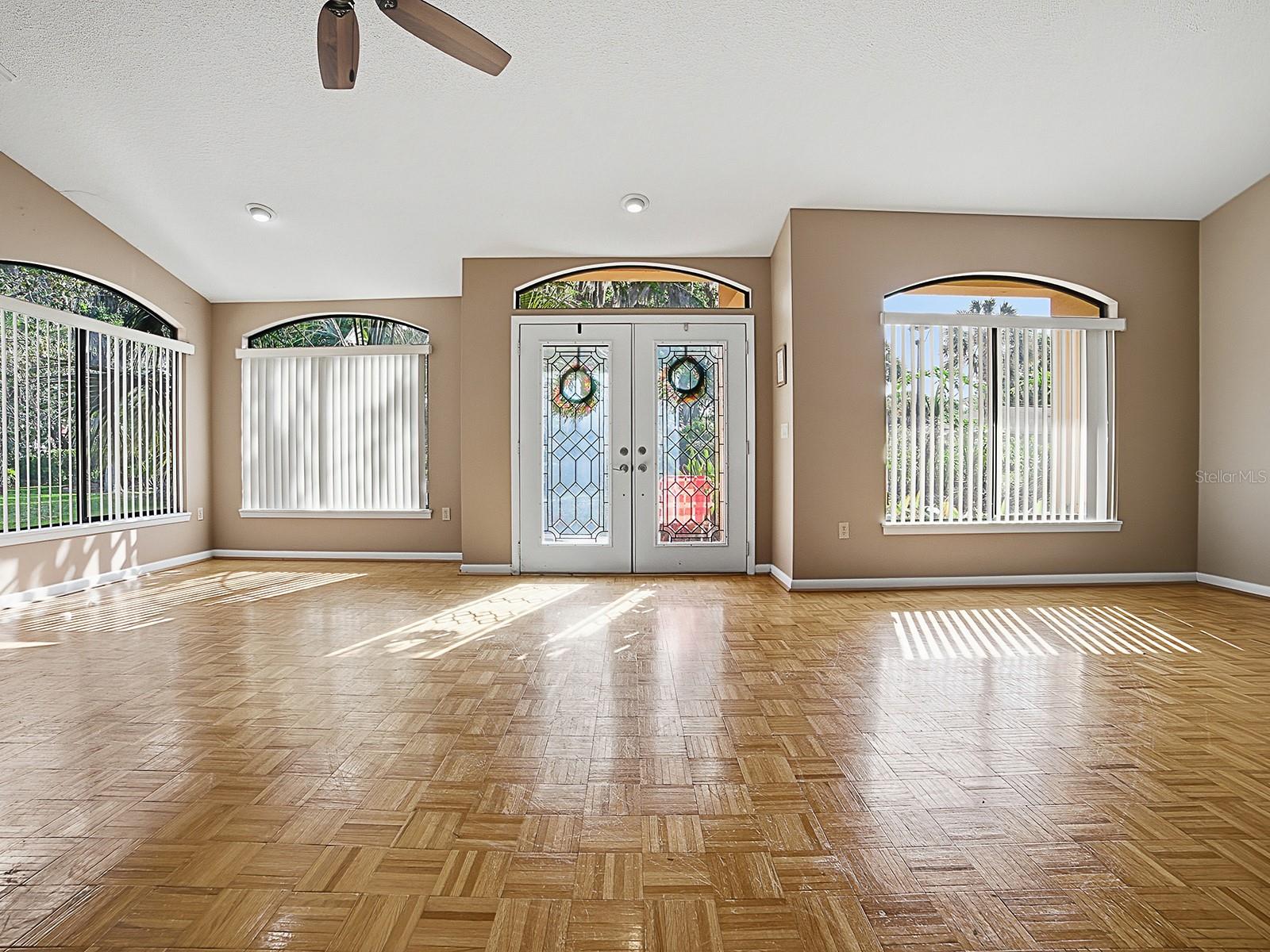 Image 2 of 30 For 104 Peppertree Court