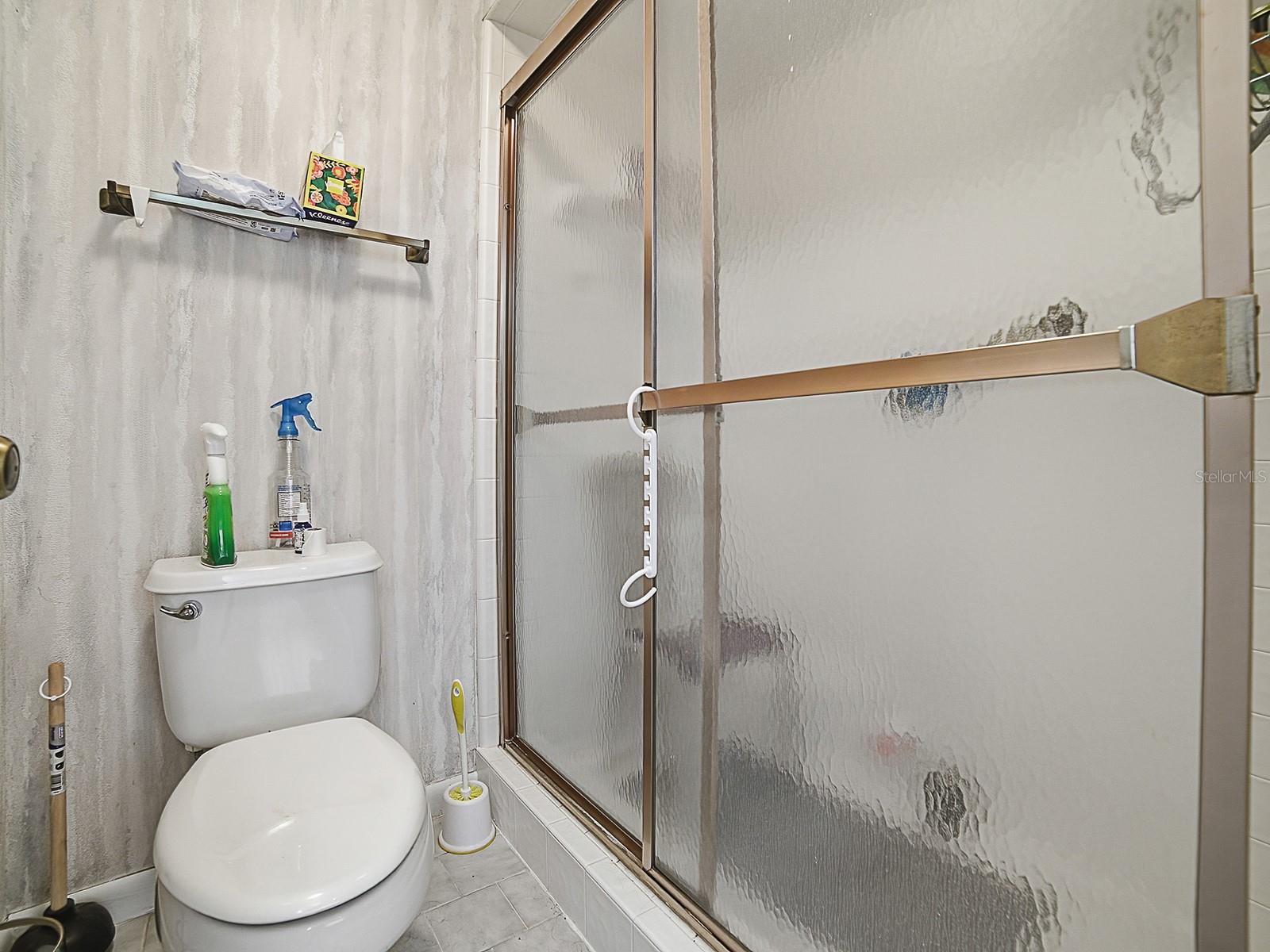 Image 20 of 30 For 104 Peppertree Court