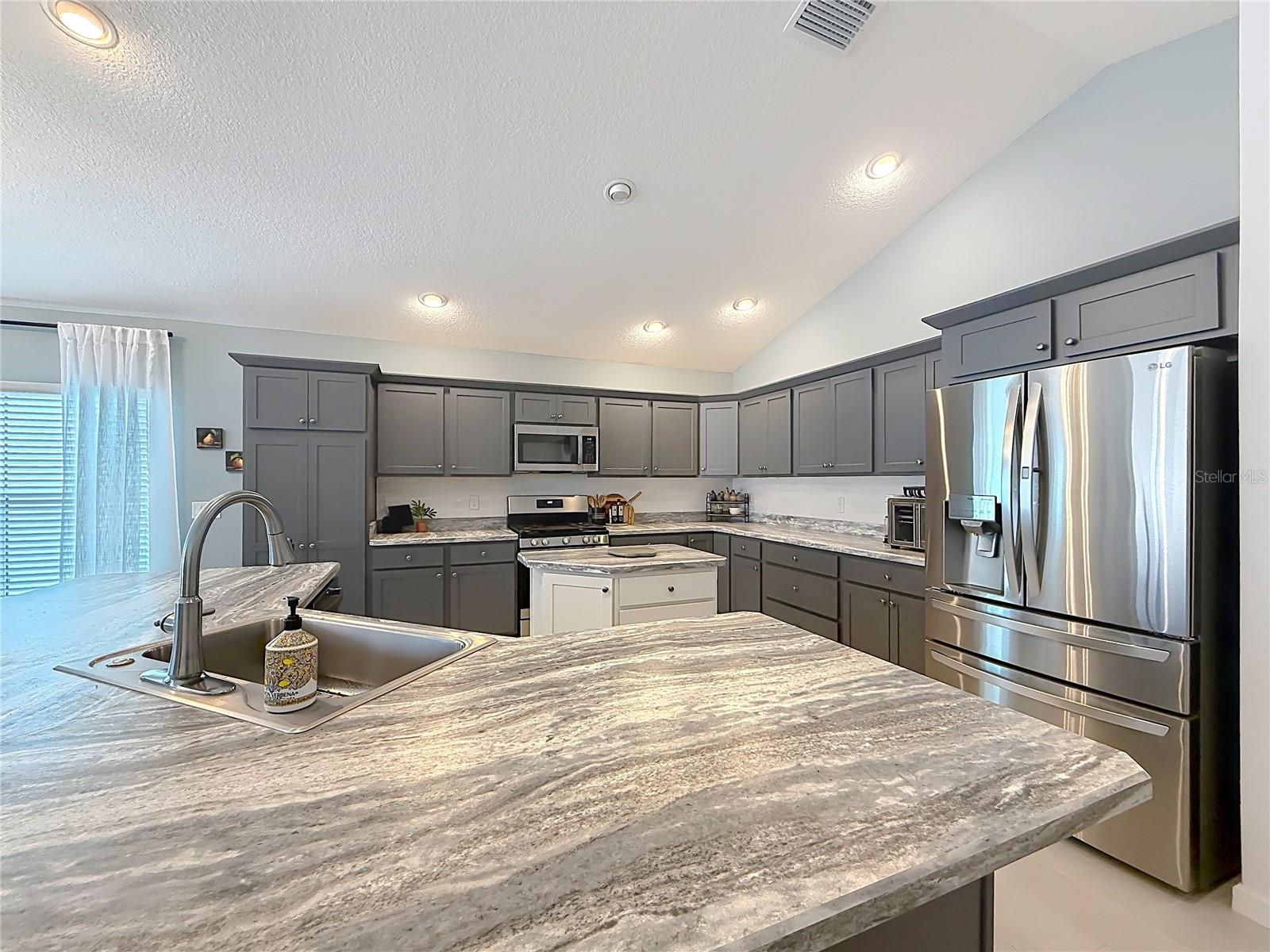 Image 10 of 60 For 1411 Franklin Court