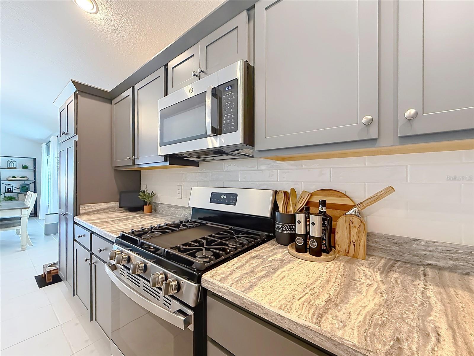 Image 12 of 60 For 1411 Franklin Court