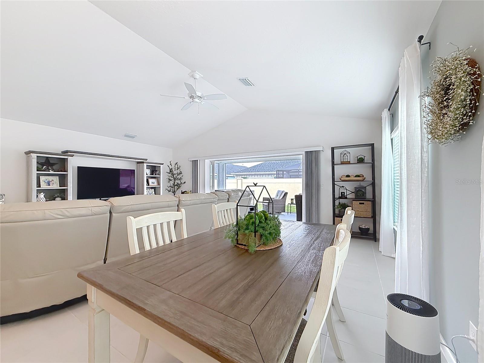 Image 18 of 60 For 1411 Franklin Court