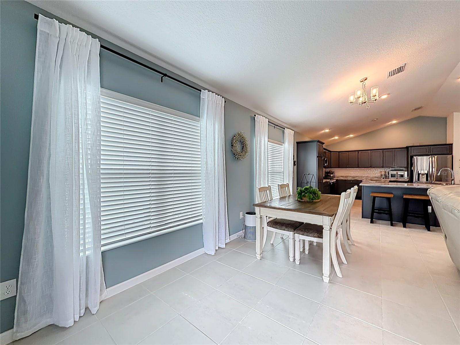 Image 20 of 60 For 1411 Franklin Court