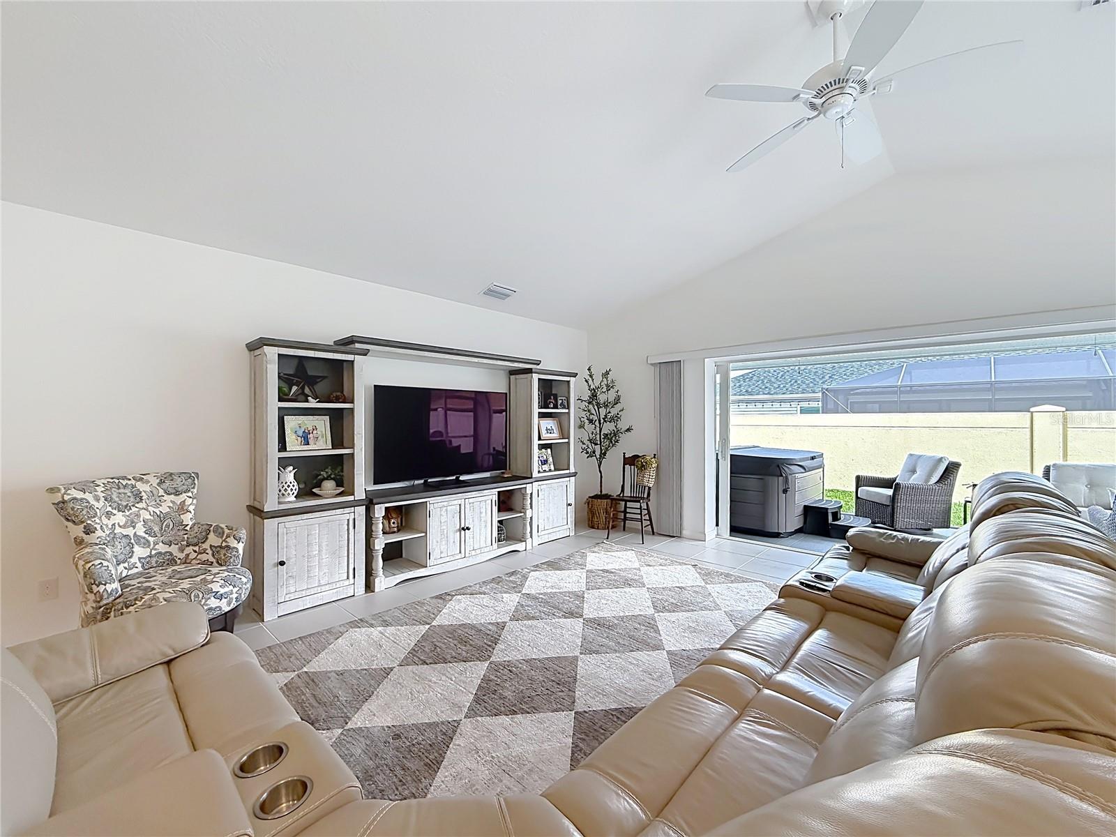 Image 21 of 60 For 1411 Franklin Court