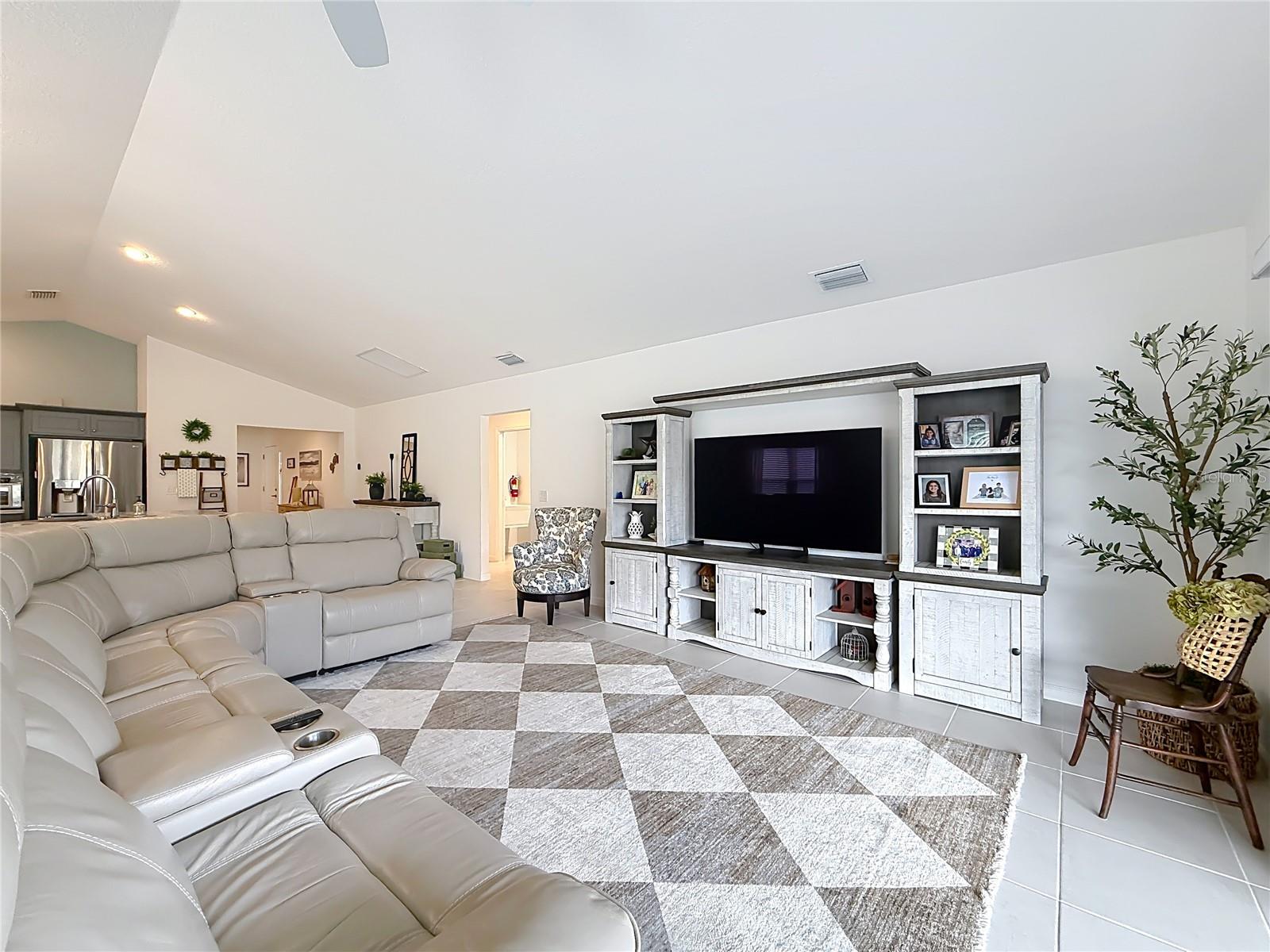 Image 22 of 60 For 1411 Franklin Court