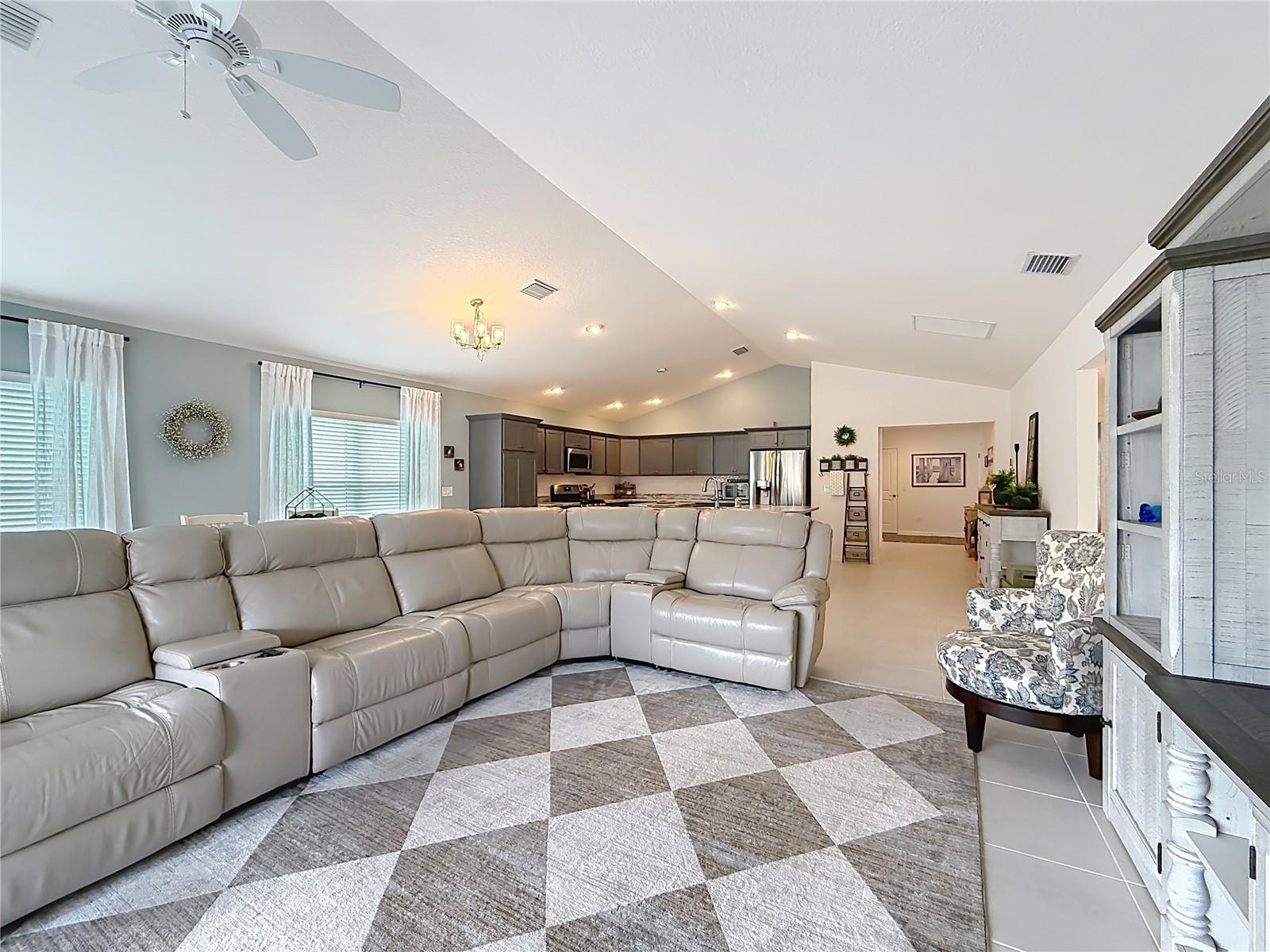 Image 23 of 60 For 1411 Franklin Court