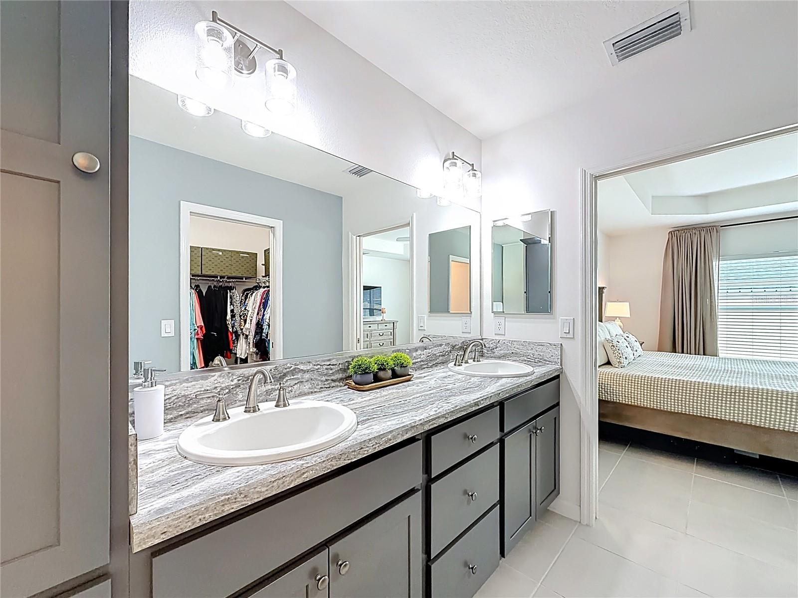 Image 37 of 60 For 1411 Franklin Court