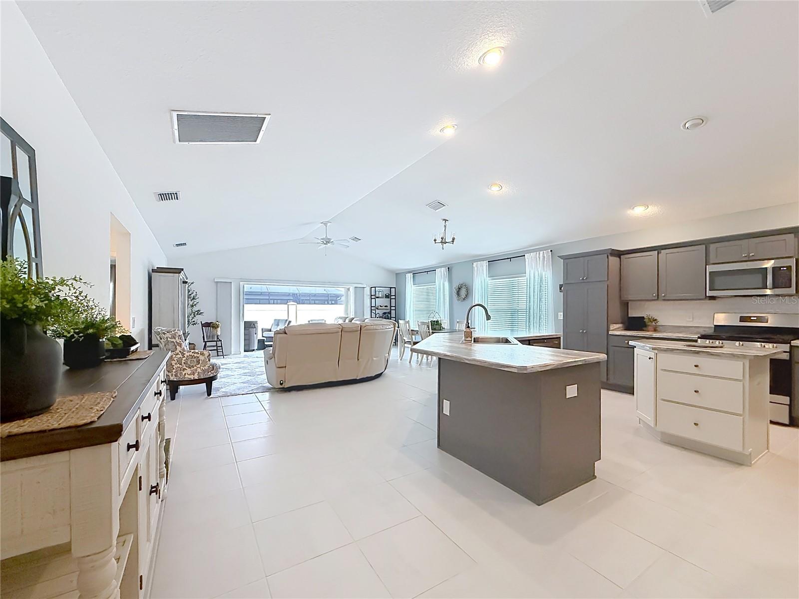 Image 9 of 60 For 1411 Franklin Court