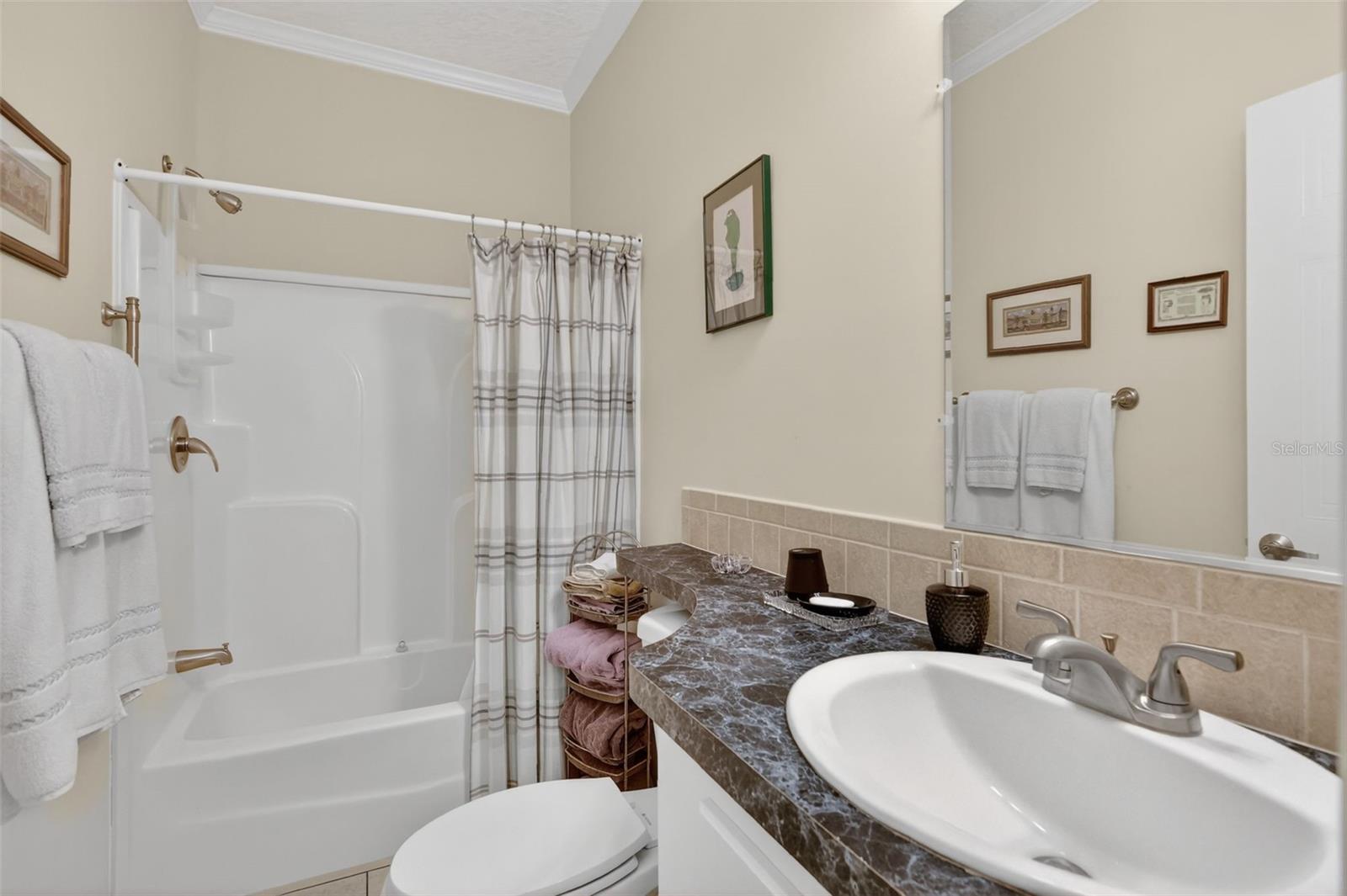 Image 20 of 42 For 691 Cindi Avenue