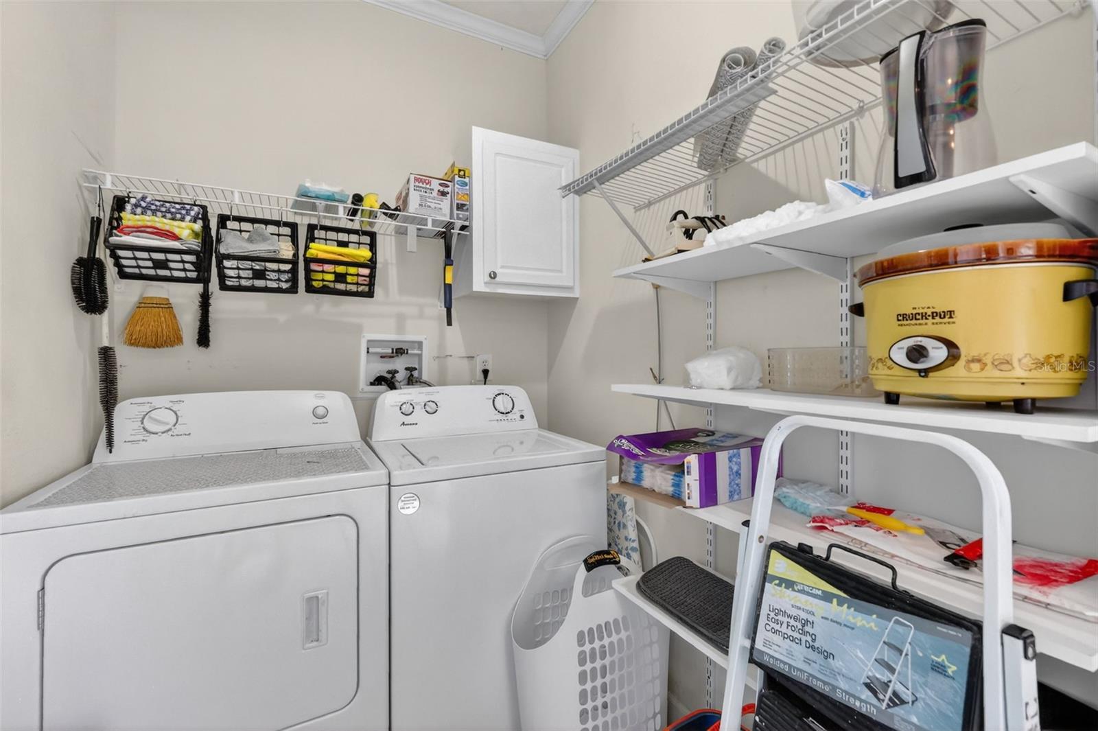 Image 22 of 42 For 691 Cindi Avenue