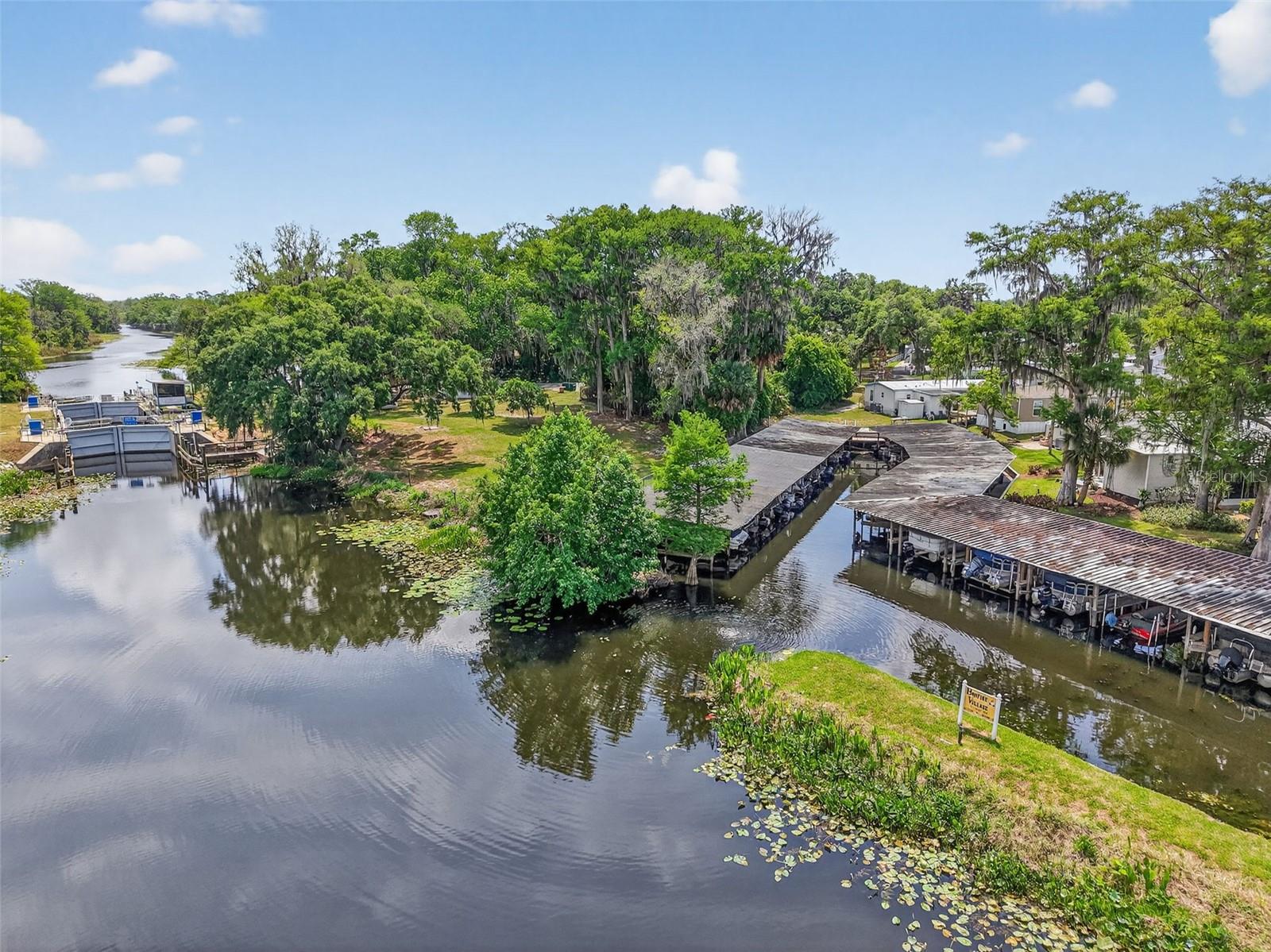 Image 33 of 42 For 691 Cindi Avenue