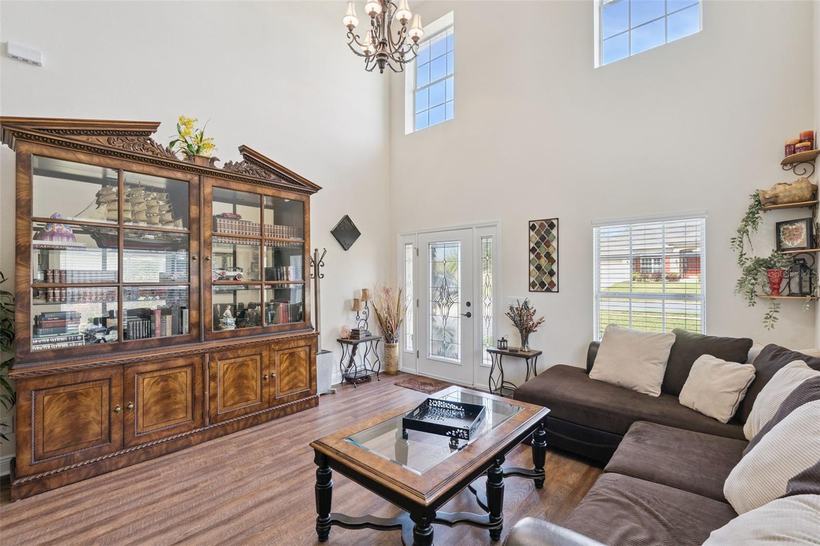 Image 3 of 47 For 3135 Pizzaro Place