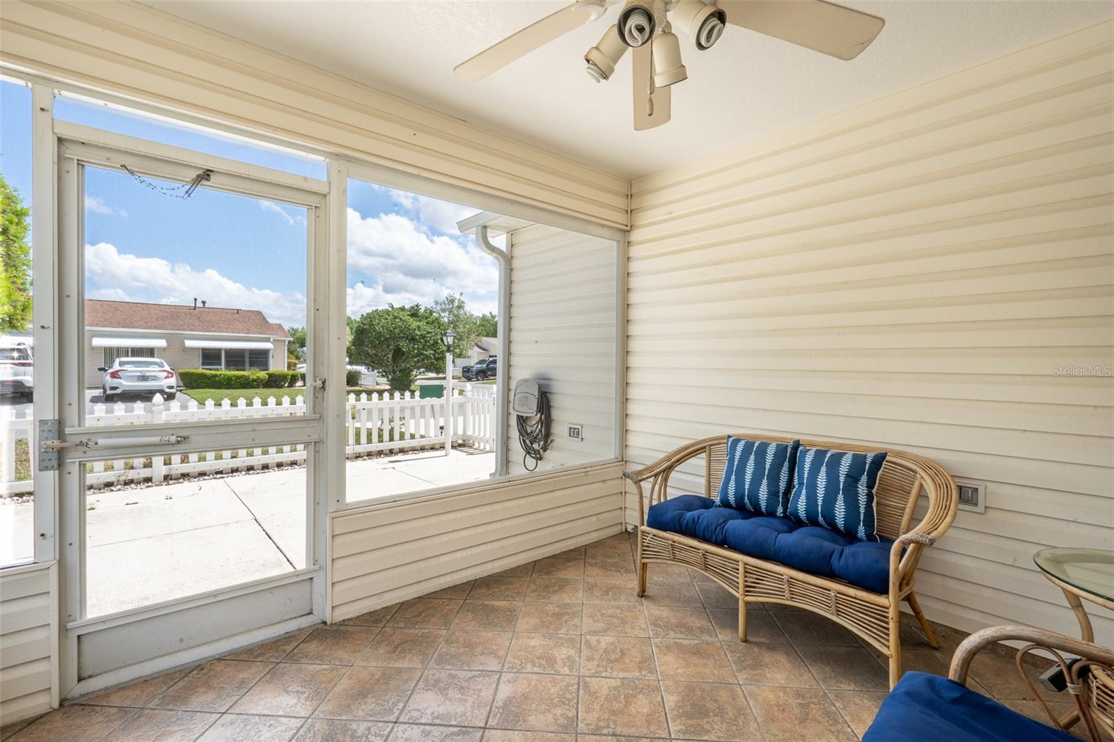 Image 4 of 27 For 3273 Riverton Road