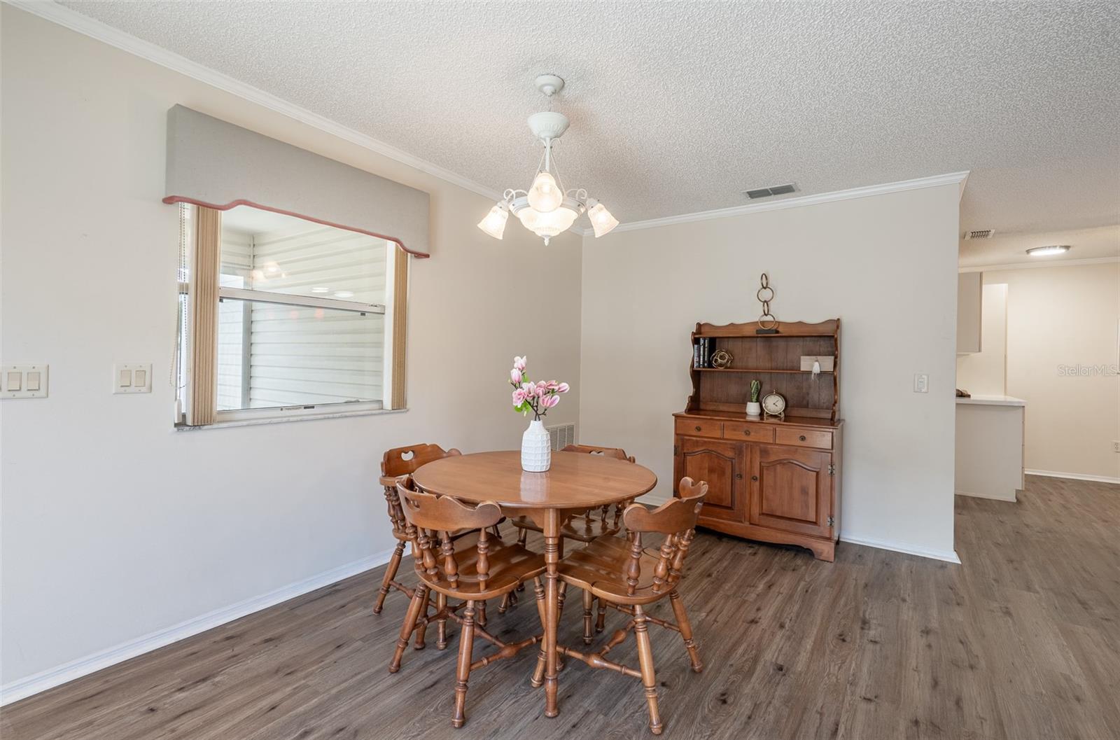 Image 7 of 27 For 3273 Riverton Road