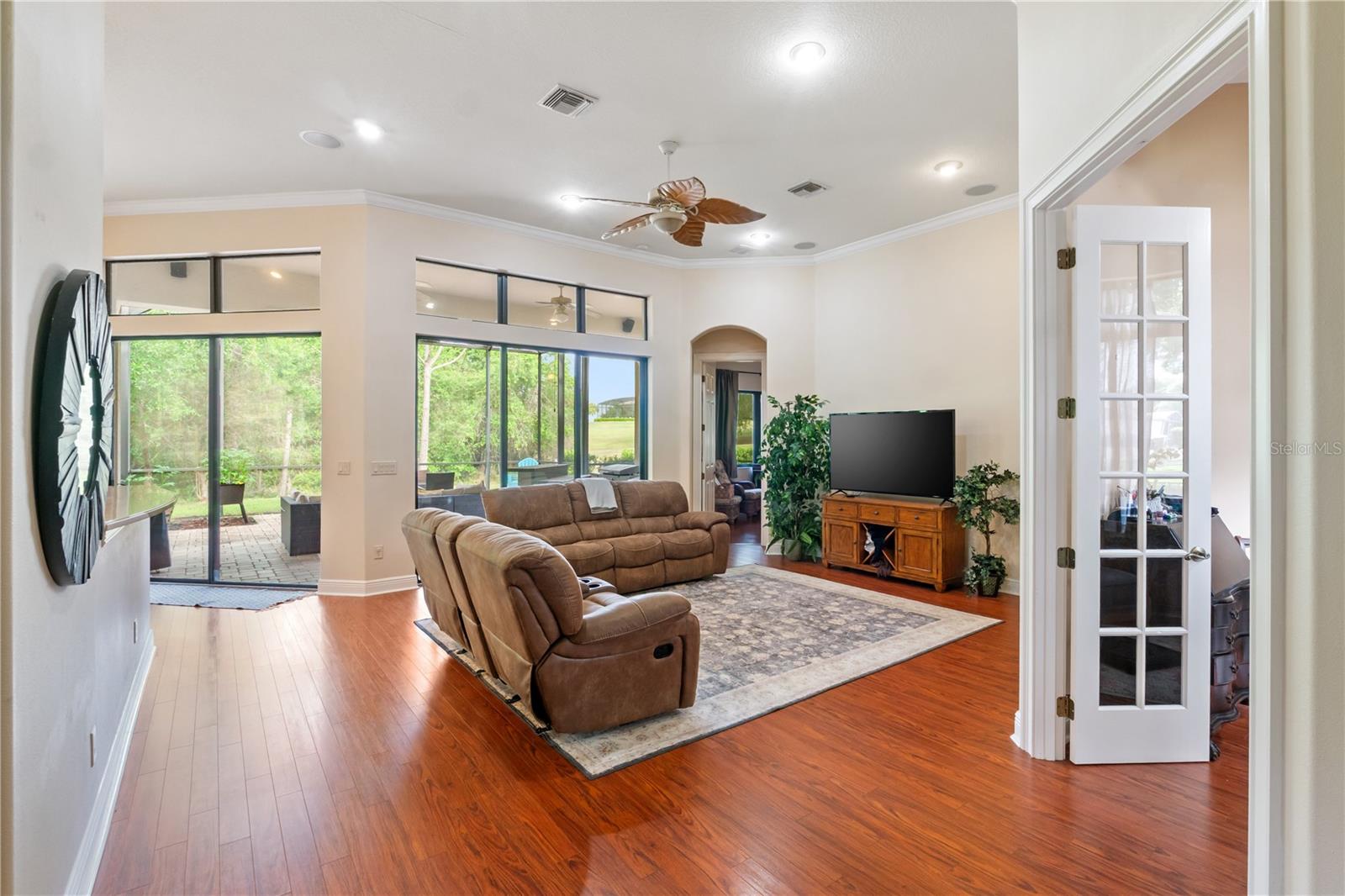 Image 13 of 52 For 5204 Greens Drive