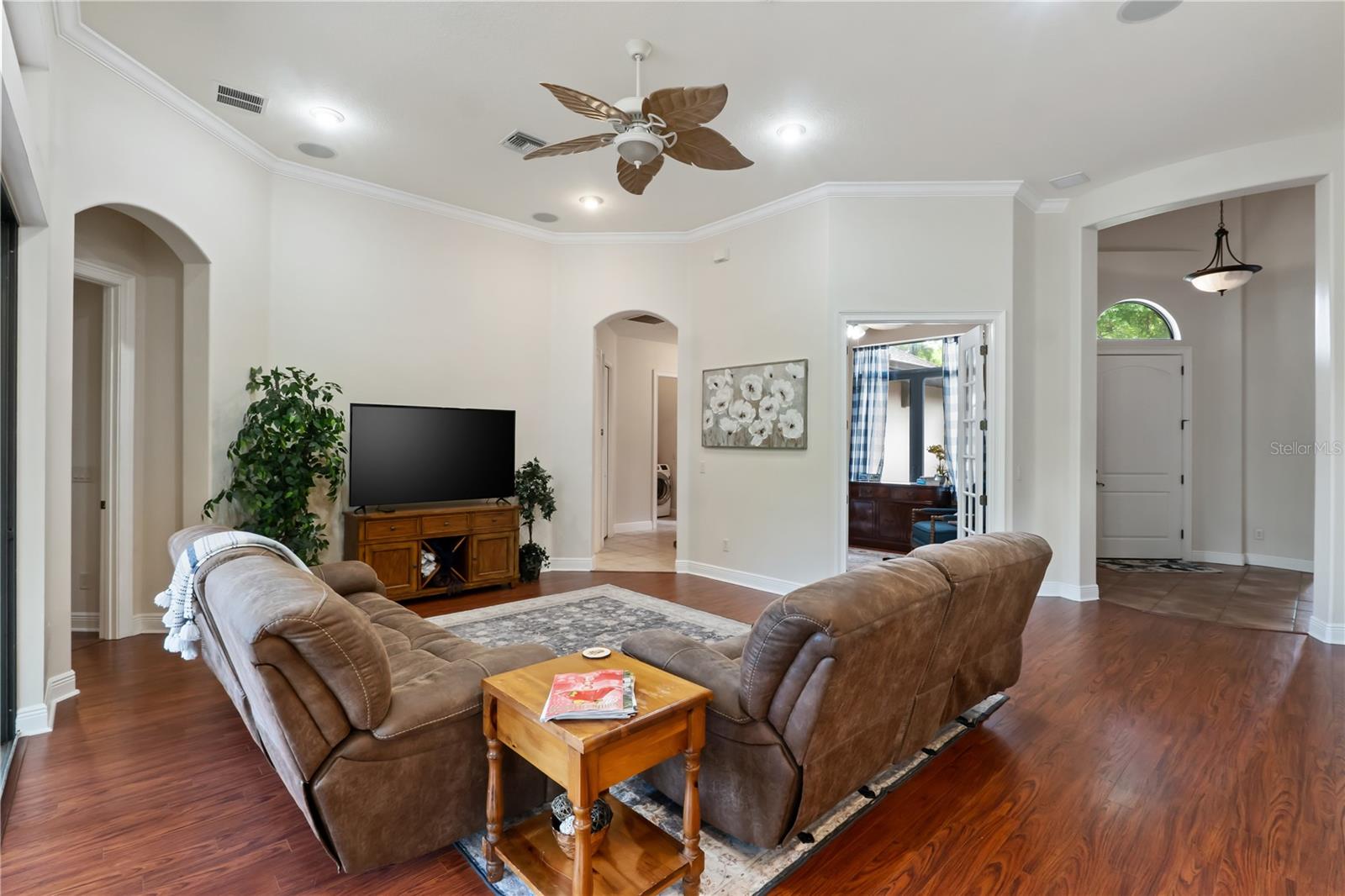 Image 14 of 52 For 5204 Greens Drive