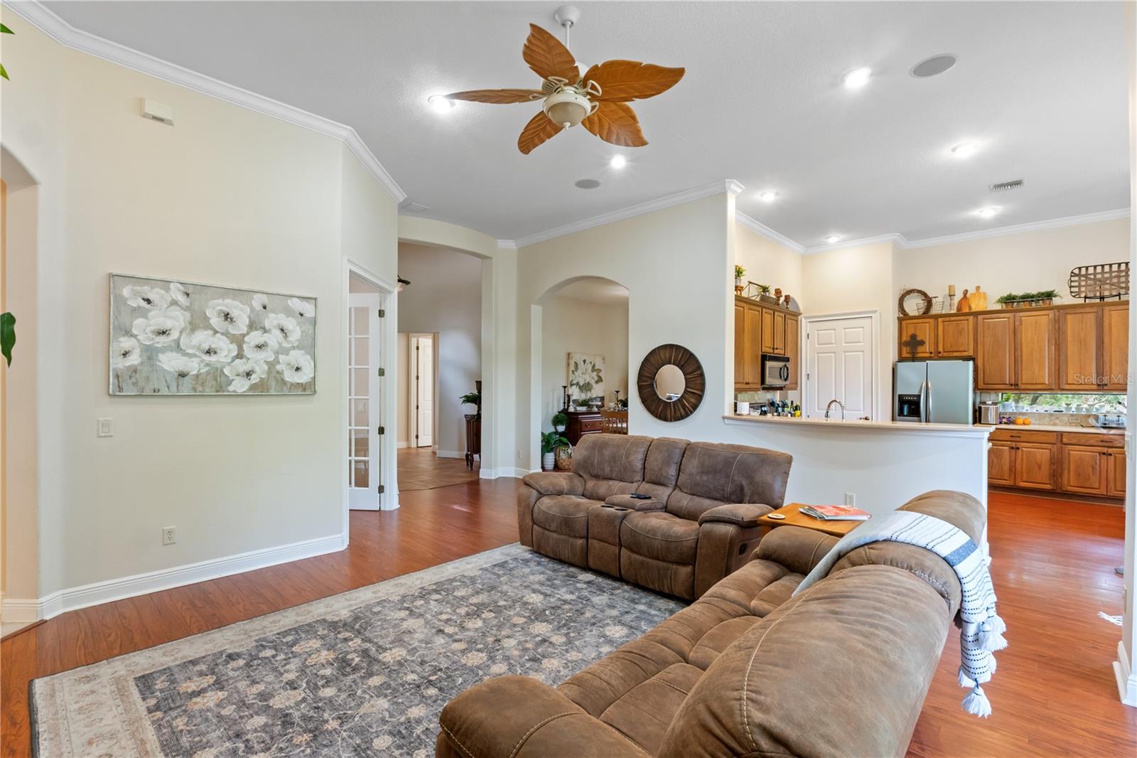 Image 17 of 52 For 5204 Greens Drive