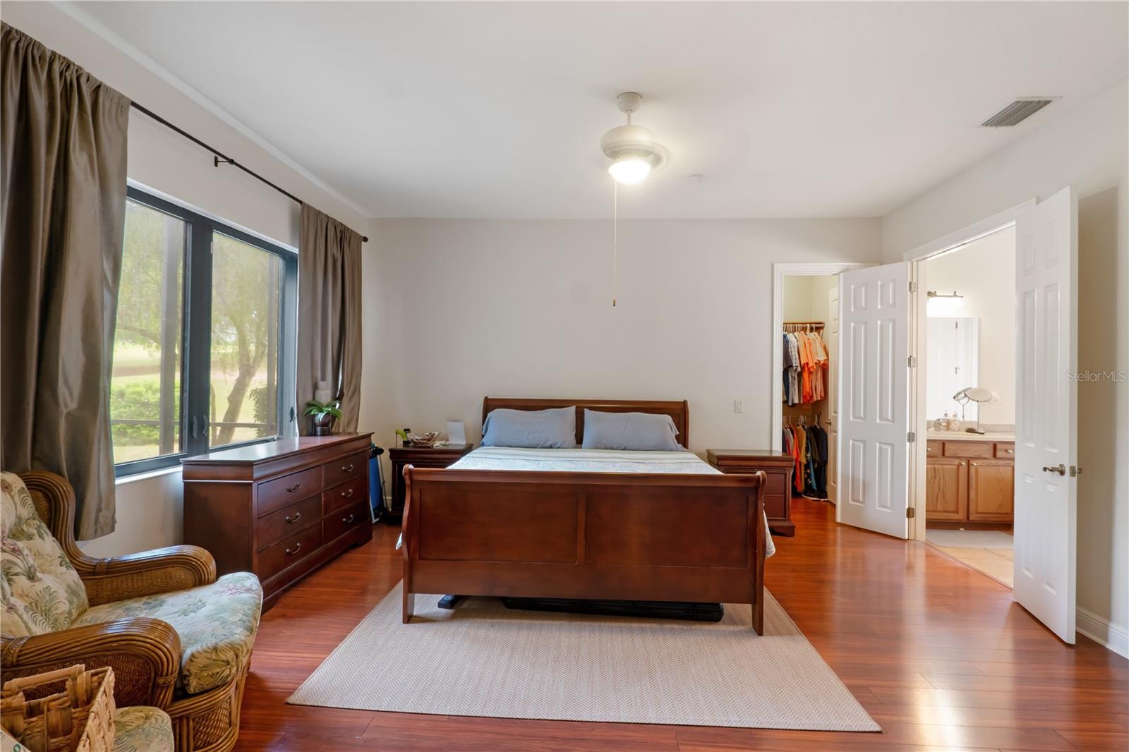 Image 23 of 52 For 5204 Greens Drive