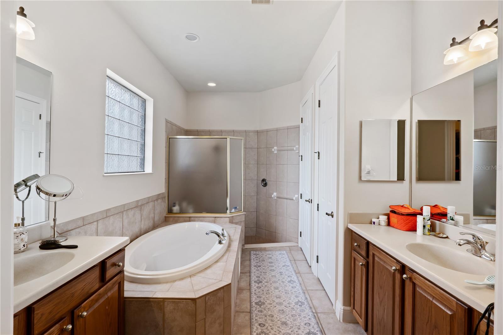 Image 27 of 52 For 5204 Greens Drive