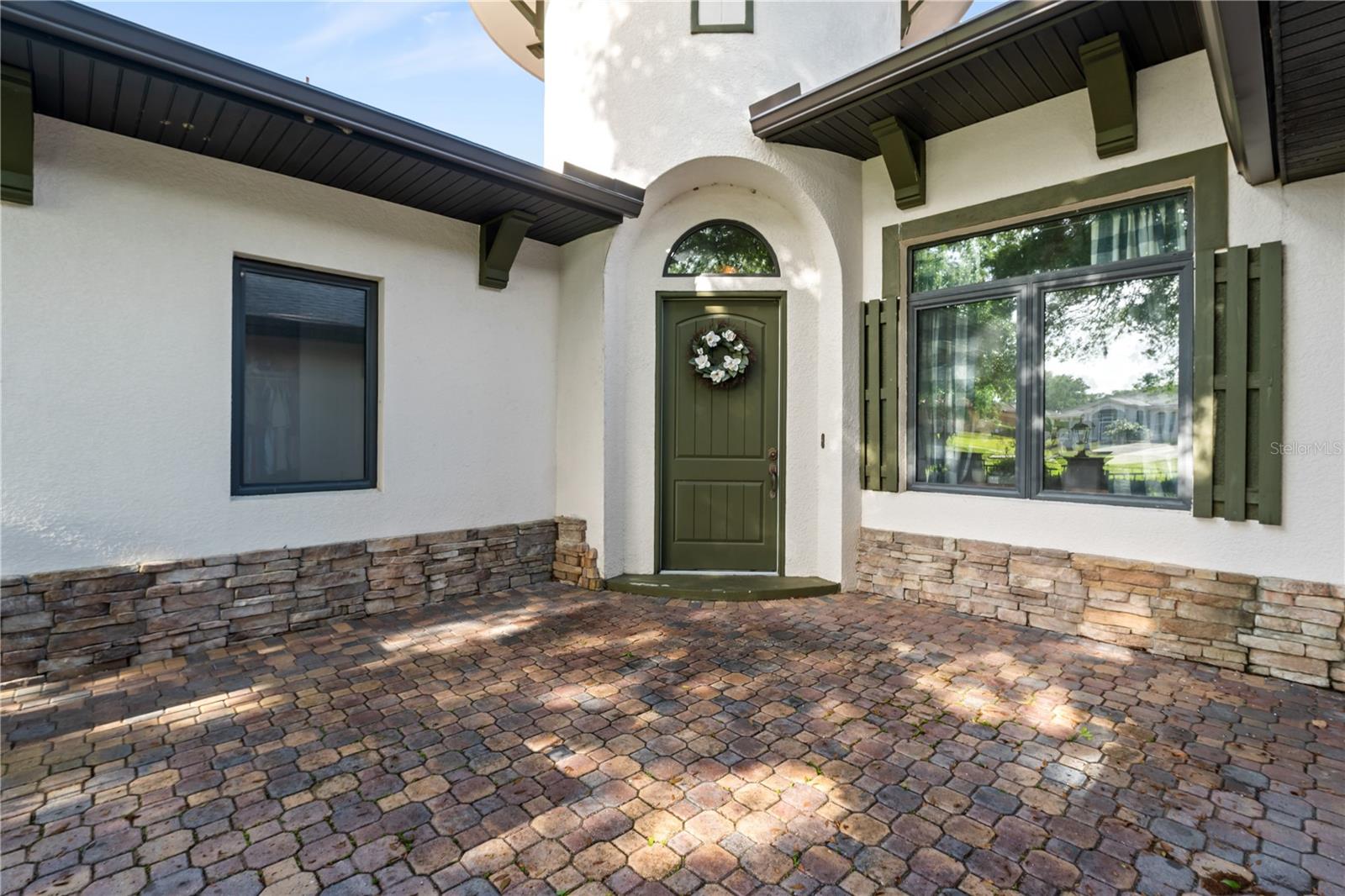 Image 8 of 52 For 5204 Greens Drive