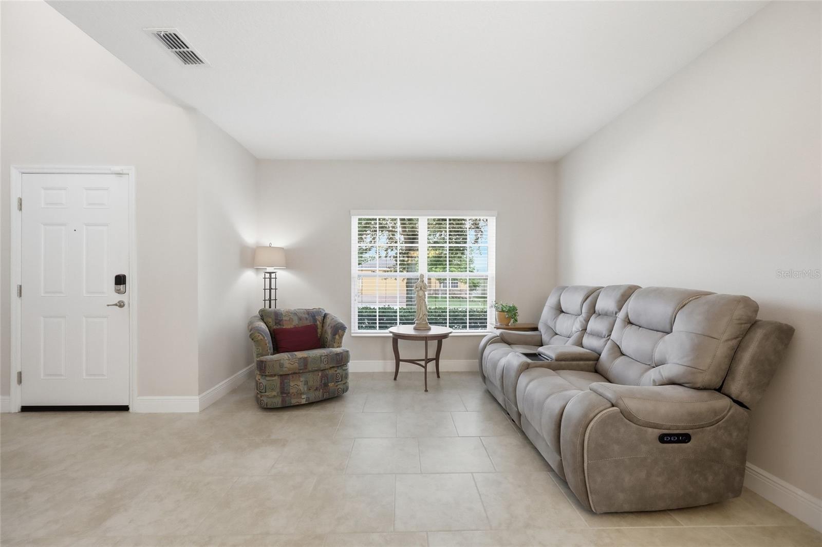 Image 5 of 62 For 1741 Bonser Road