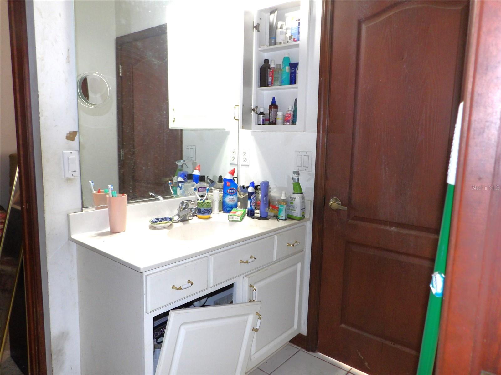 Image 29 of 50 For 2515 Hampshire Street