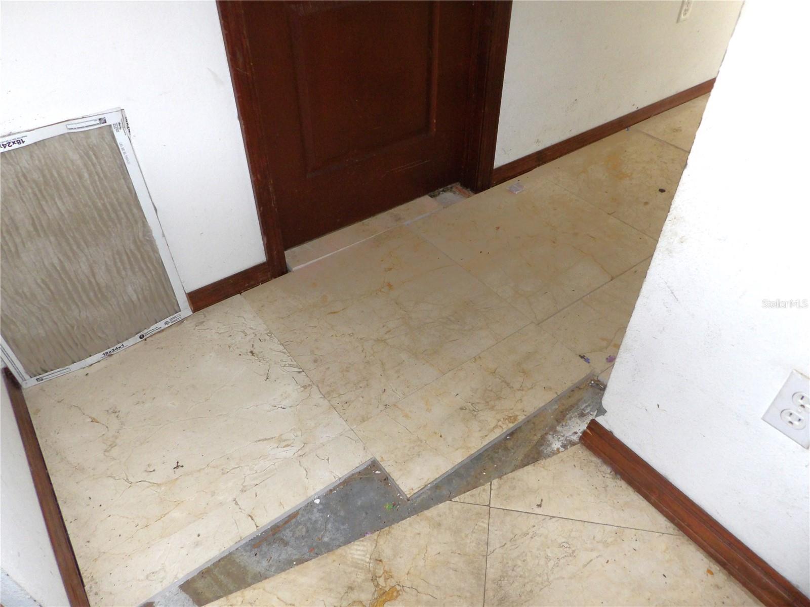 Image 35 of 50 For 2515 Hampshire Street