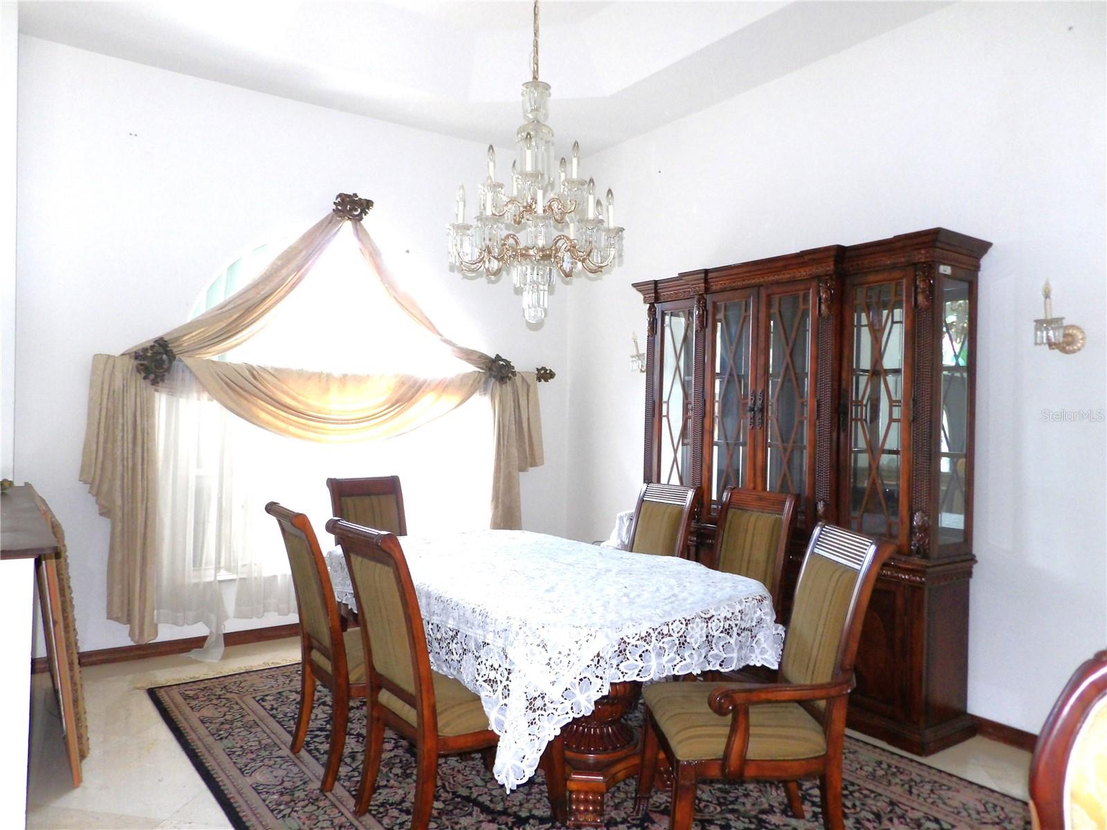 Image 6 of 50 For 2515 Hampshire Street