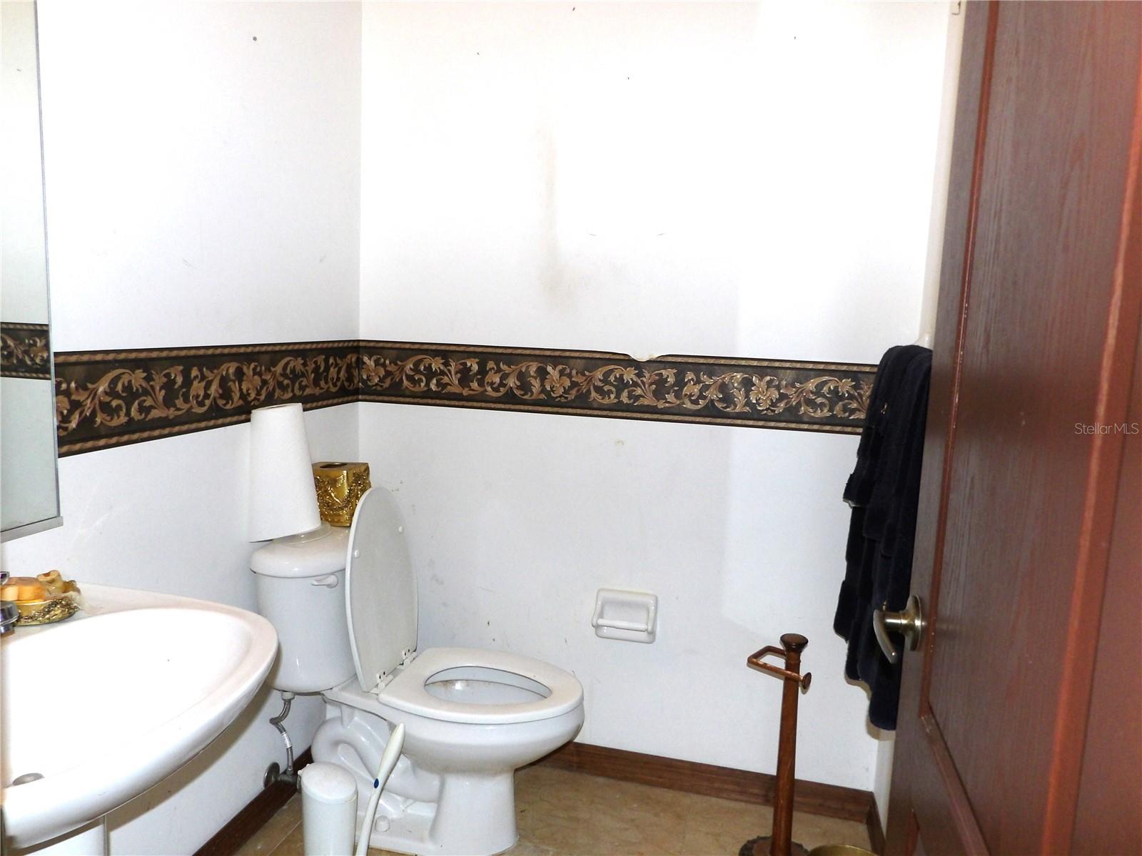 Image 7 of 50 For 2515 Hampshire Street