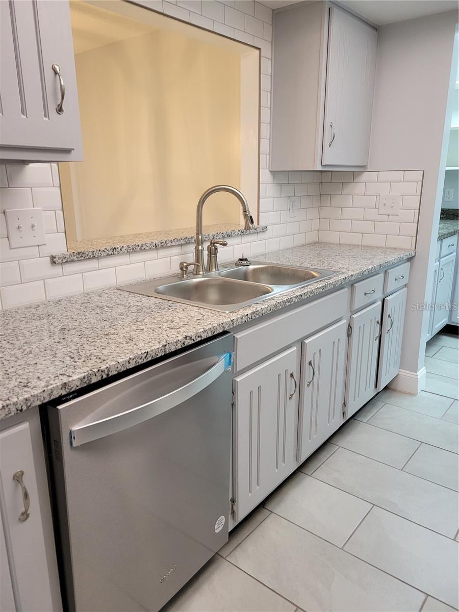 Image 14 of 38 For 807 Mclain Court