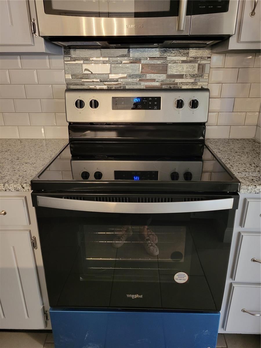 Image 17 of 38 For 807 Mclain Court