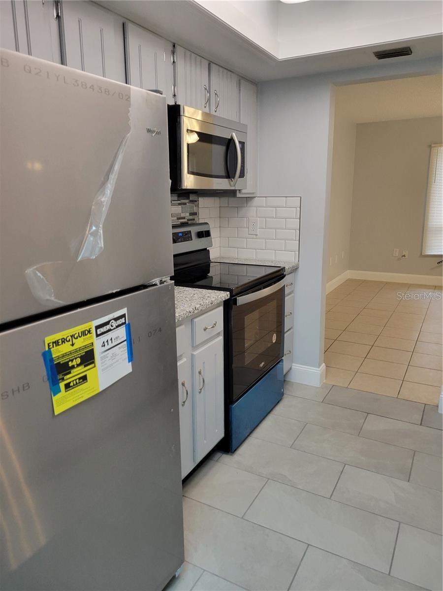 Image 19 of 38 For 807 Mclain Court