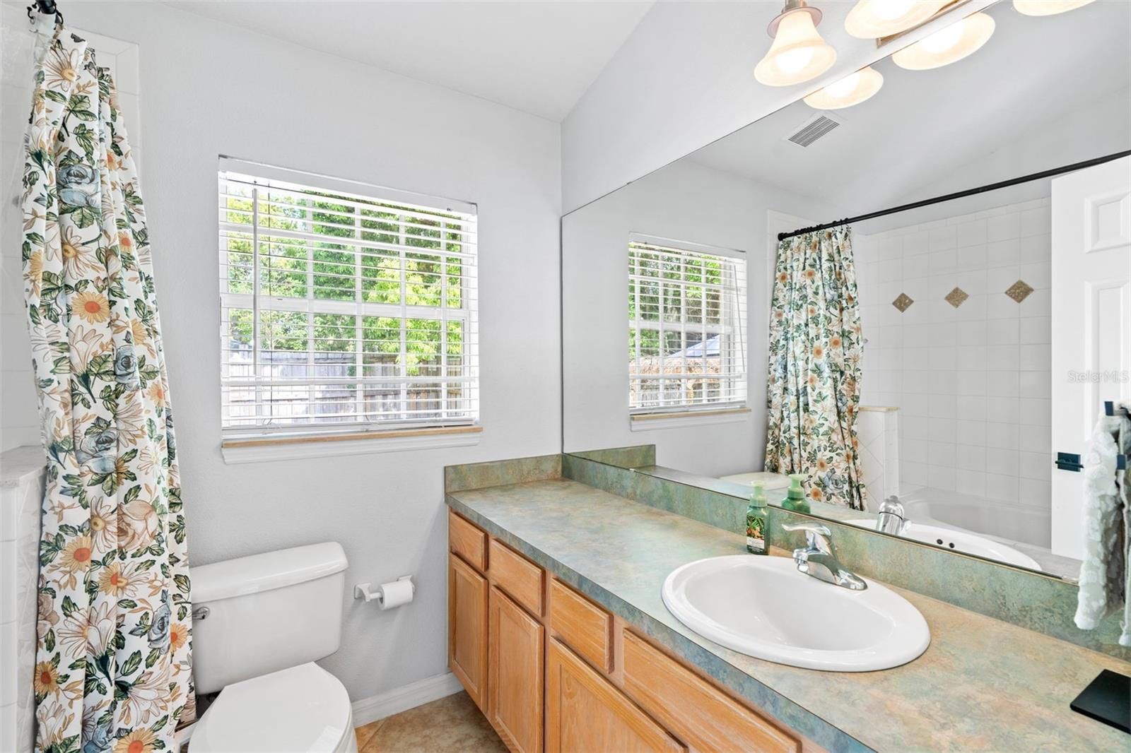 Image 19 of 32 For 870 Carlson Drive